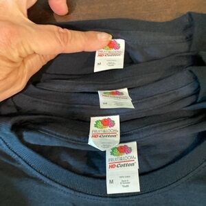 E860-1074) -4 pc set Sz. Youth Med Black T-shirt Fruit of the Loom NWOT